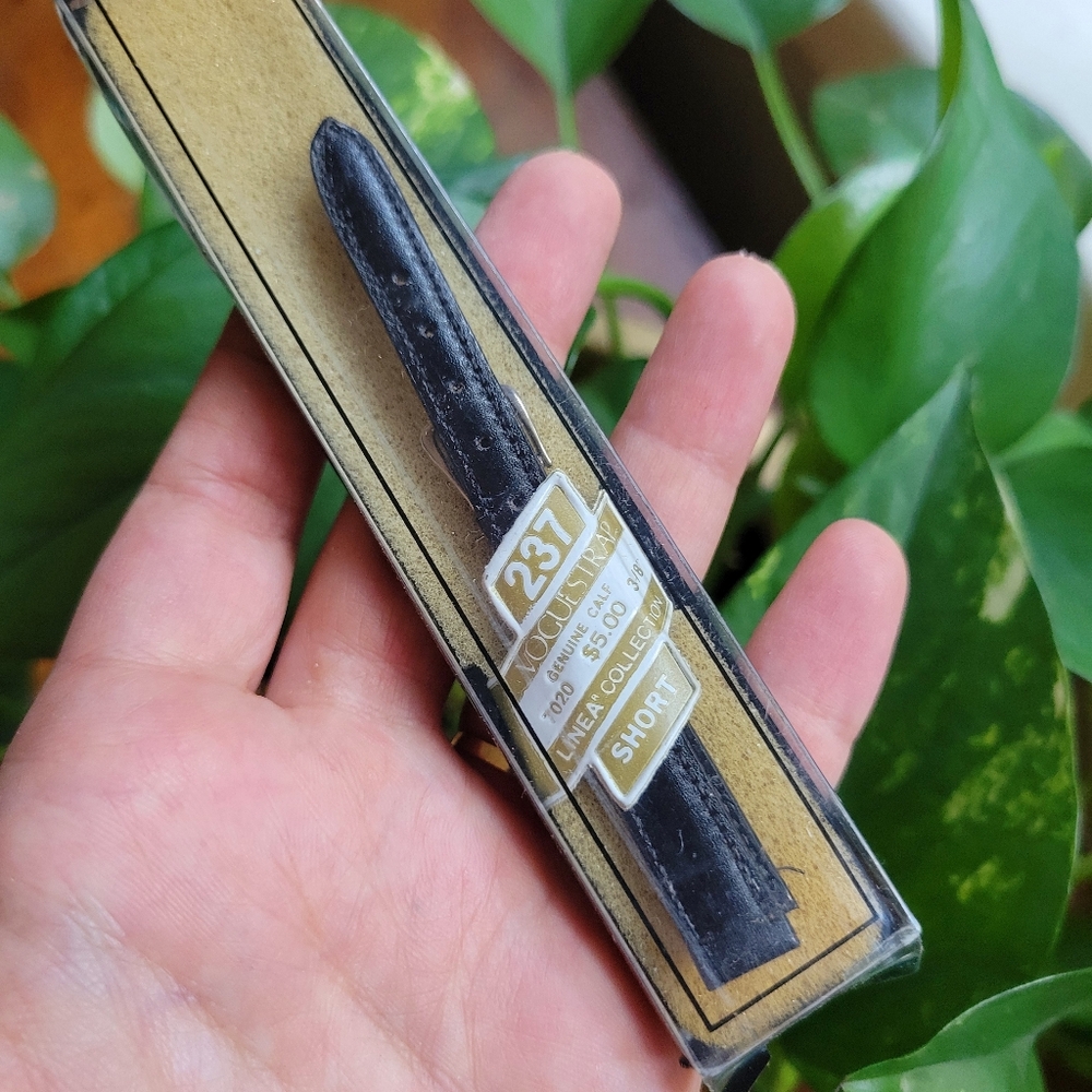 Vintage Voguestrap 237 7020 3/8" Short Classic Black Leather Watchband